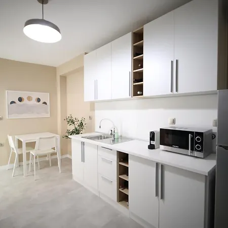 ε121 Luxury Edessa