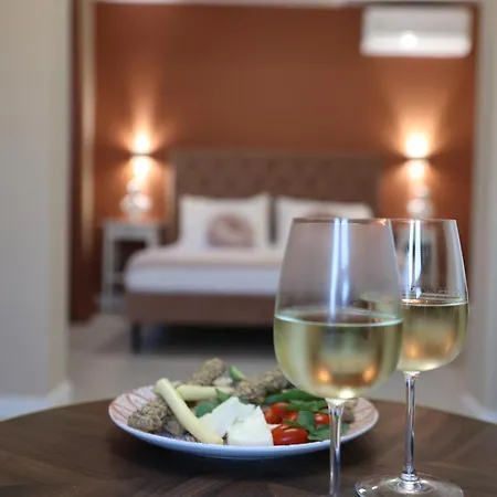 ε121 Luxury * إذيسا