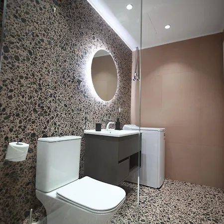 ε121 Luxury * إذيسا