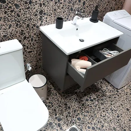 ε121 Luxury Edessa